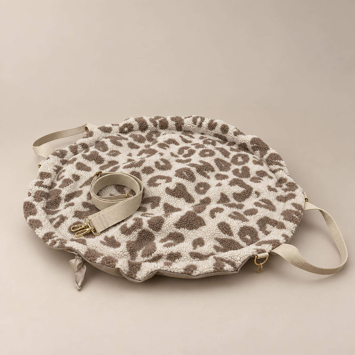 Deckentasche „Leo Elegance“ – Limited Edition – XL ca.95cm Liegefläche, Gold